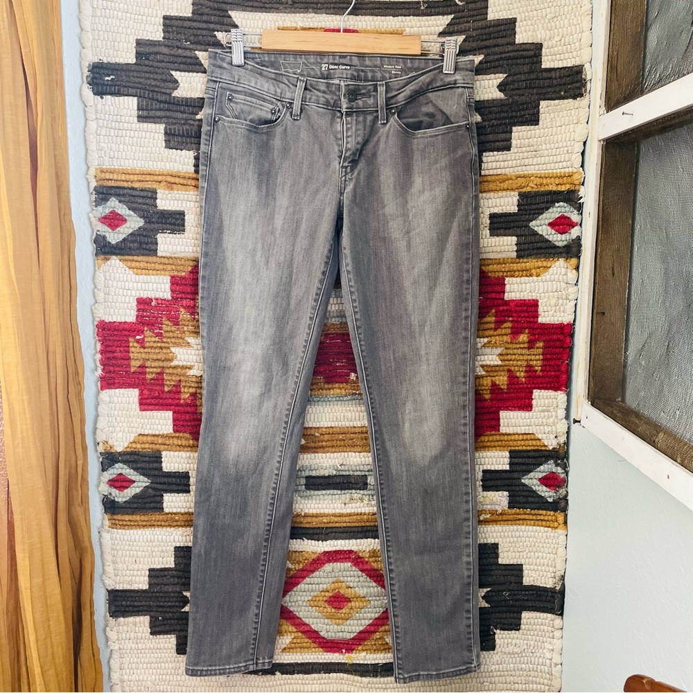 Levi’s | Demi curve modern rise skinny size 27